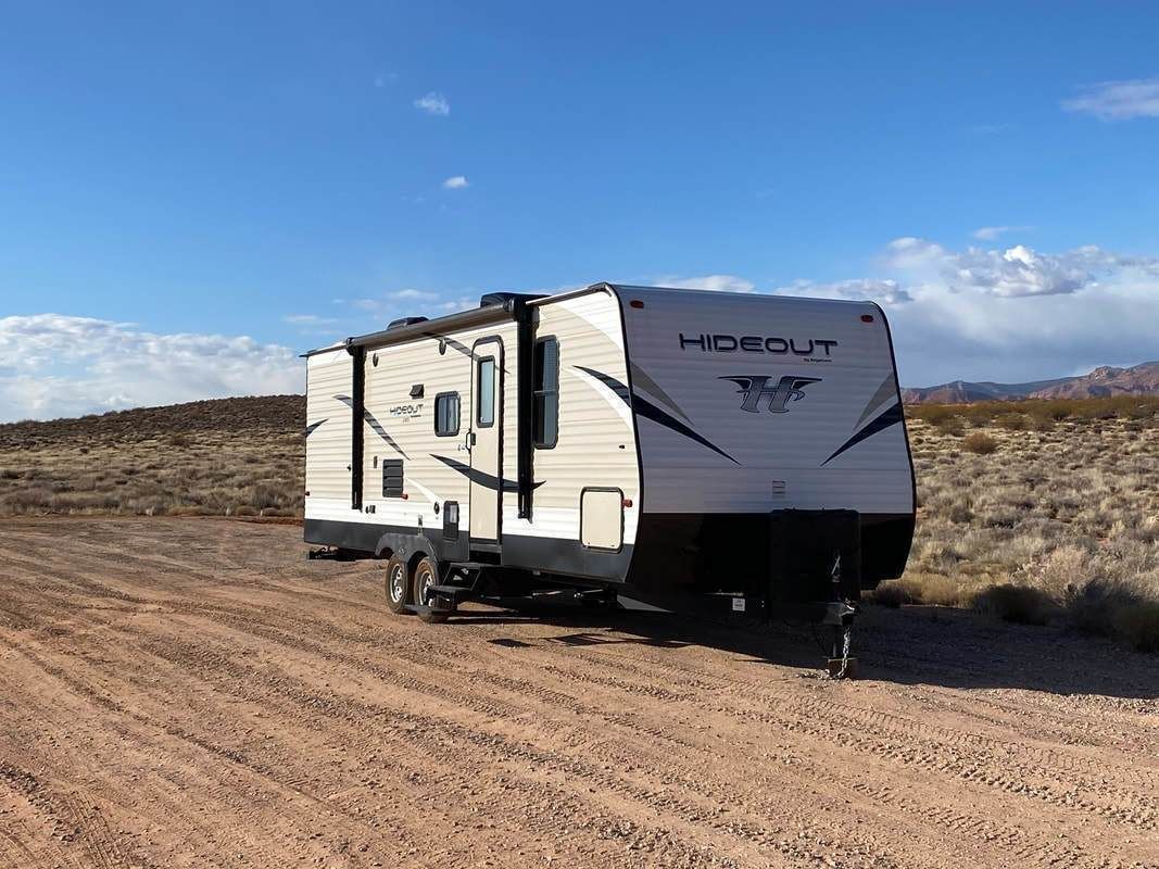 Photo 11 - 2018 Keystone Travel Trailer rental photo 13