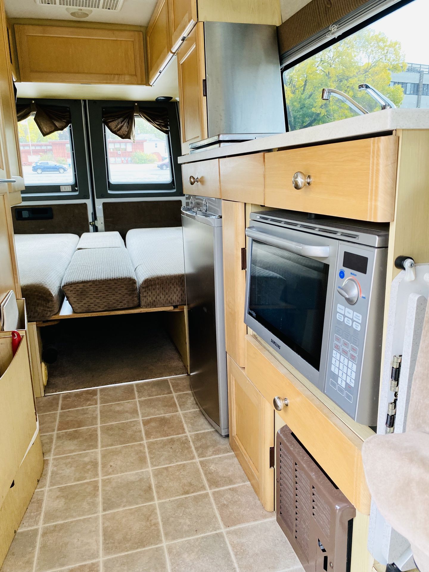 Photo 1 - 2004 Mercedes-Benz Class B Motorhome rental photo 3