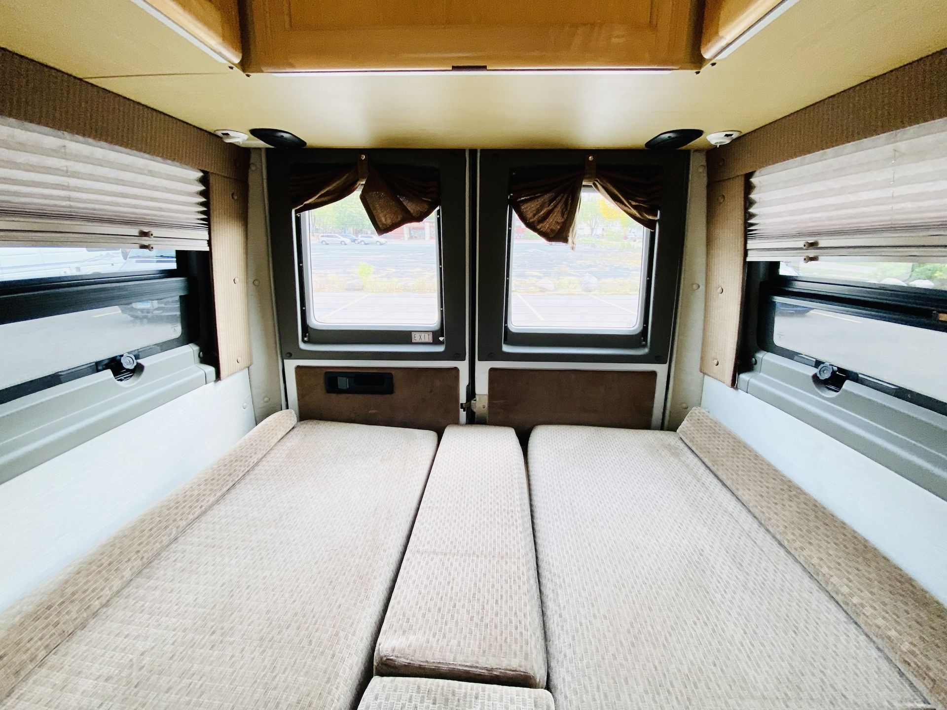 Photo 13 - 2004 Mercedes-Benz Class B Motorhome rental photo 15