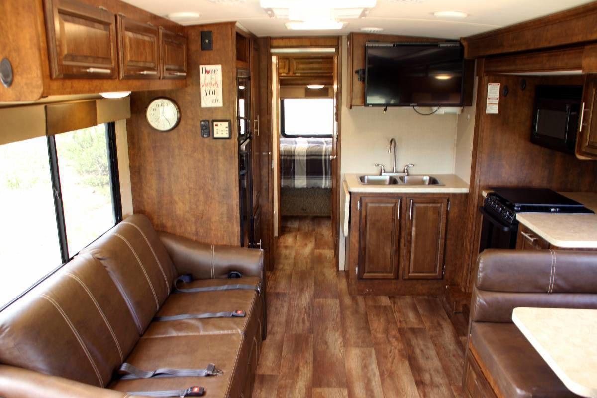 Photo 19 - 2015 Forest River Class A Motorhome rental photo 21