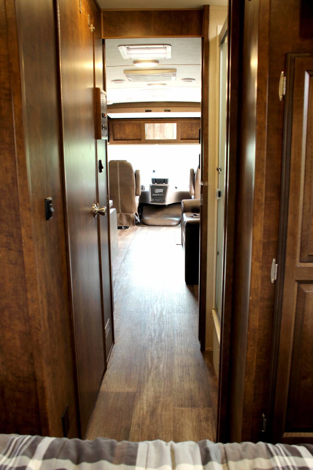 Photo 27 - 2015 Forest River Class A Motorhome rental photo 29