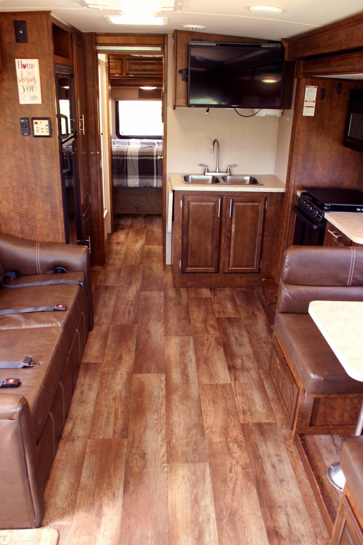 Photo 28 - 2015 Forest River Class A Motorhome rental photo 30