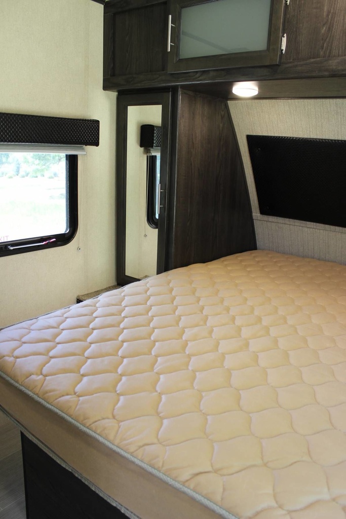 Photo 17 - 2018 Dutchmen Travel Trailer rental photo 19