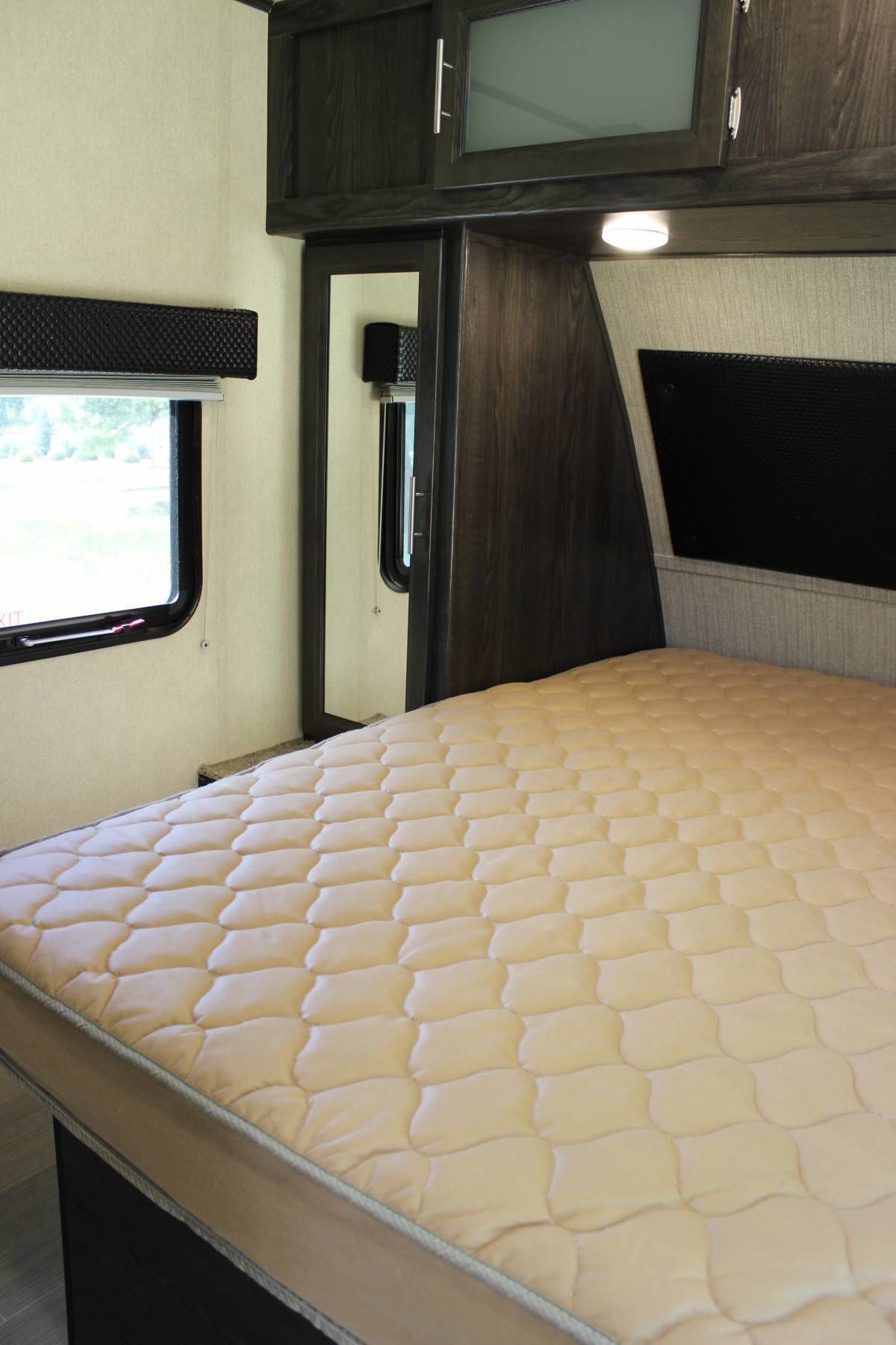 Photo 17 - 2018 Dutchmen Travel Trailer rental photo 19