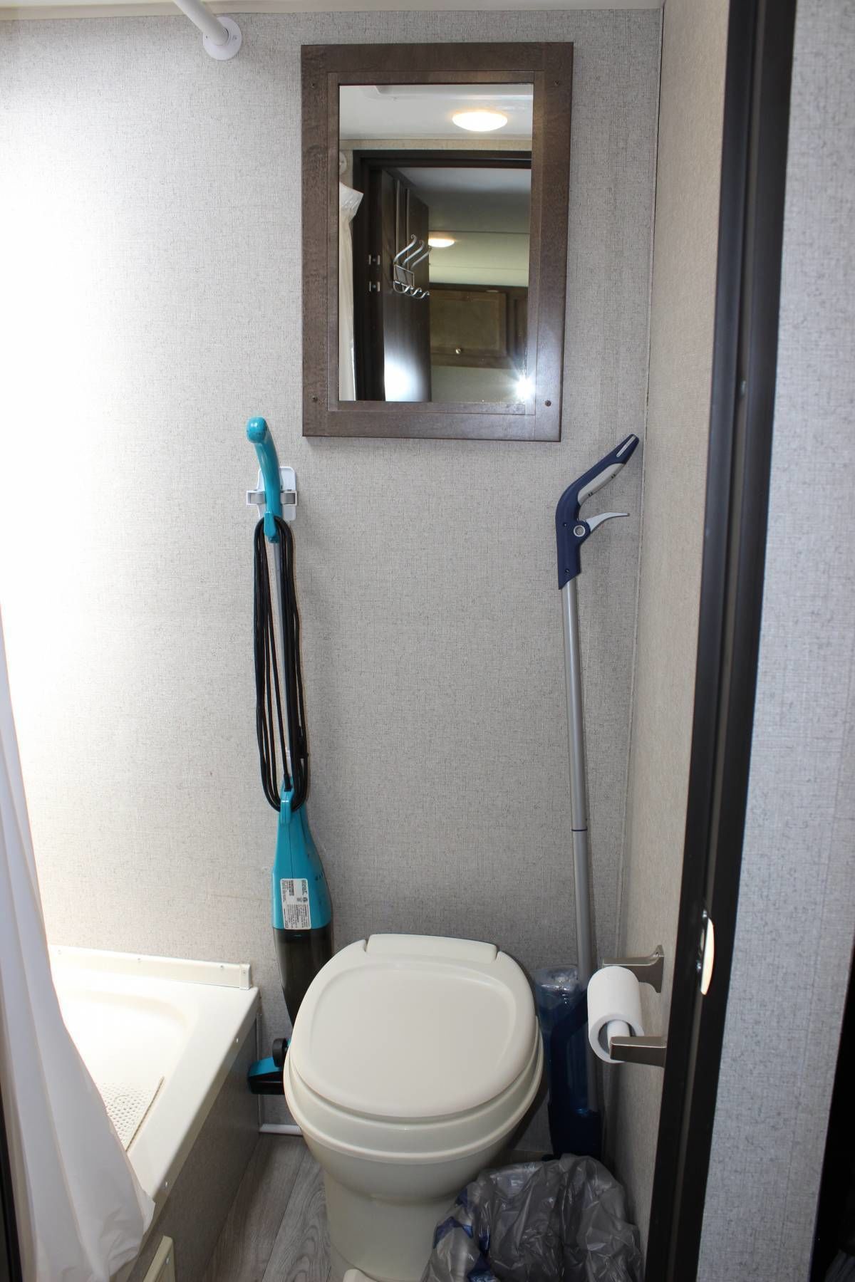 Photo 7 - 2018 Coleman Travel Trailer rental photo 9