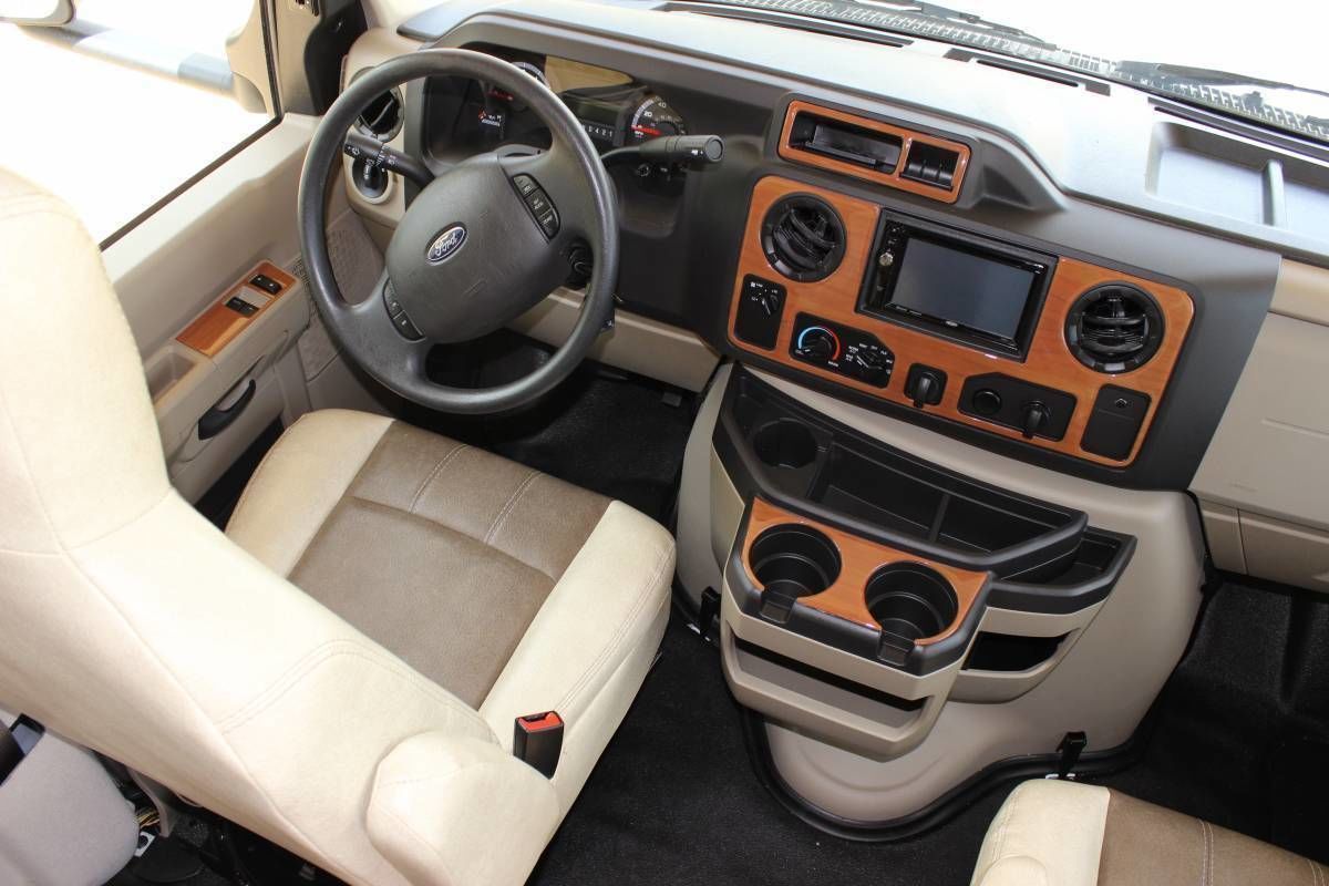 Photo 15 - 2019 Coleman Class C Motorhome rental photo 17