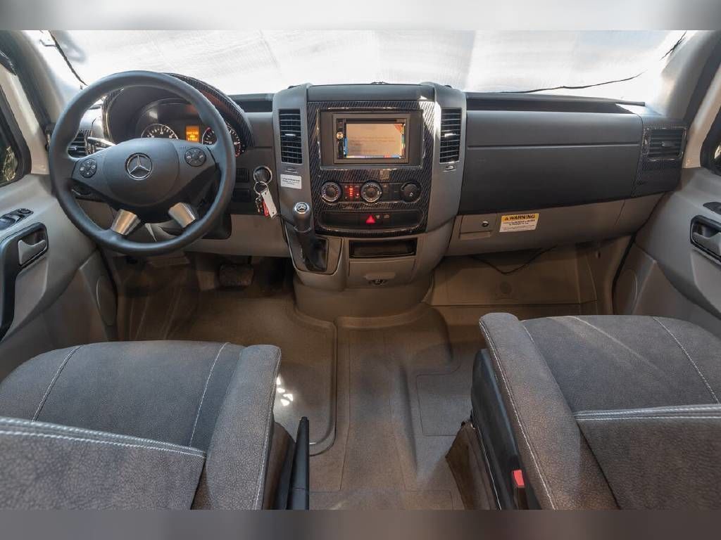 Photo 14 - 2019 Coachmen Class C Motorhome rental photo 16
