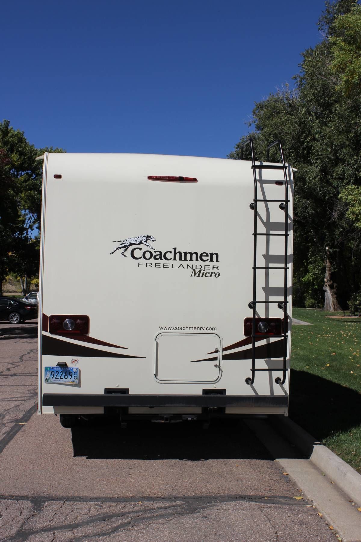 Photo 14 - 2017 Coachmen Class C Motorhome rental photo 16
