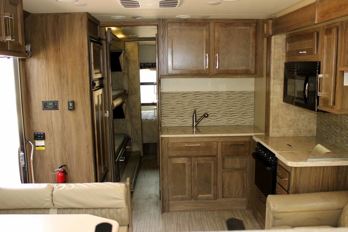 Photo 16 - 2018 Jayco Class C Motorhome rental photo 18