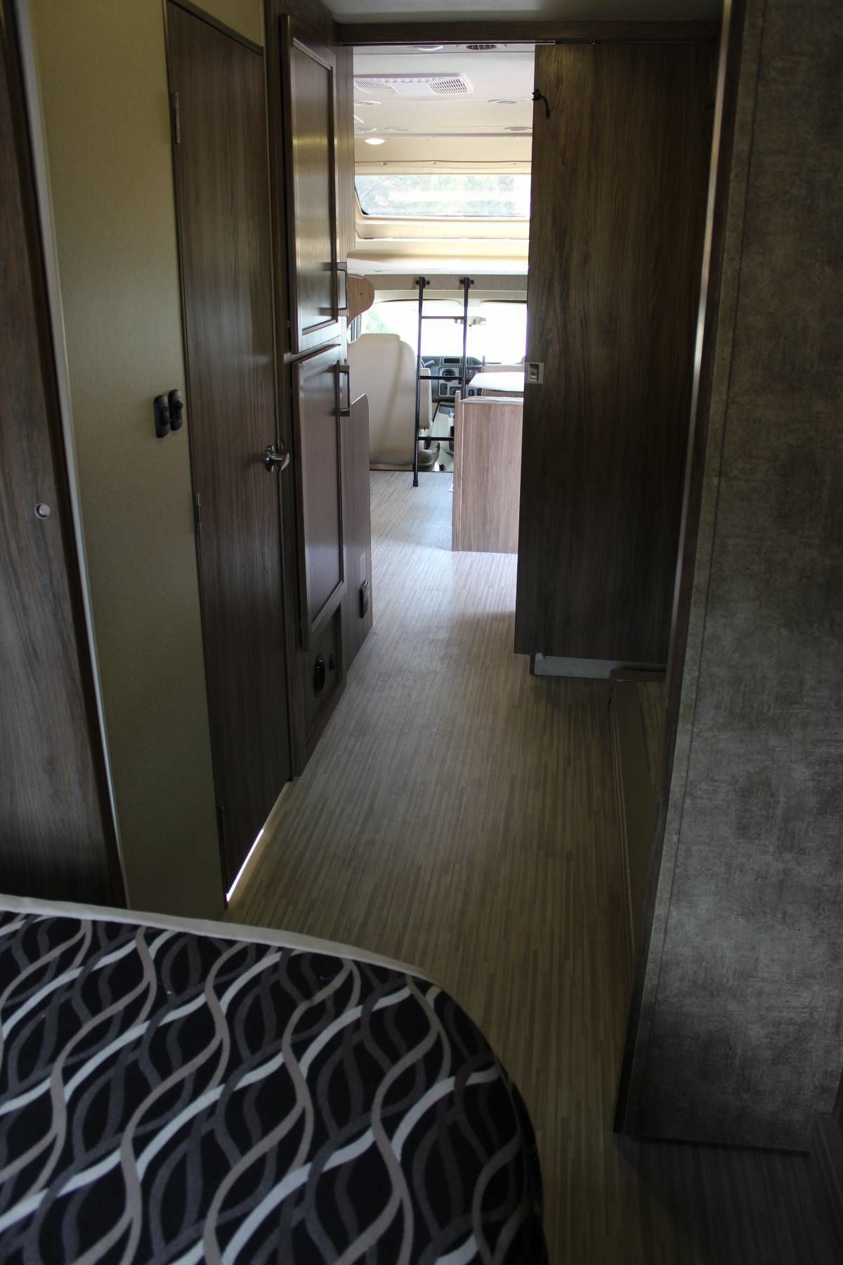 Photo 21 - 2018 Jayco Class C Motorhome rental photo 23