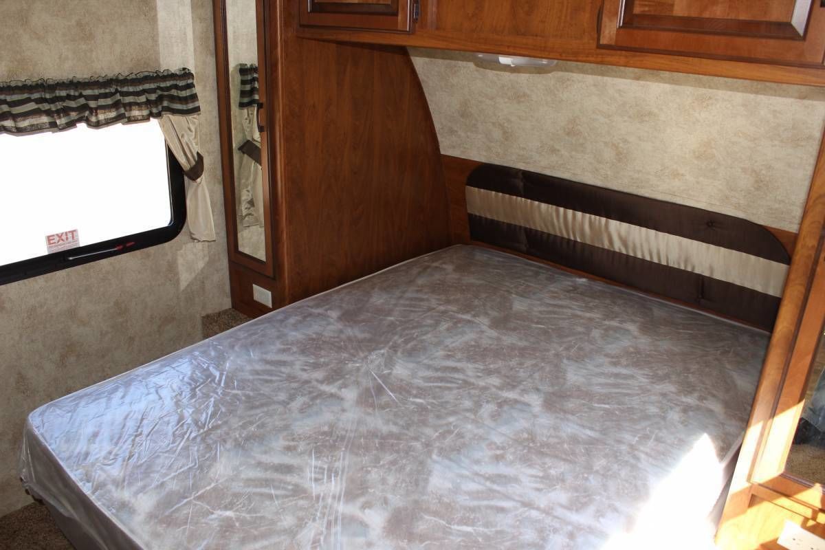 Photo 15 - 2011 Keystone Travel Trailer rental photo 17
