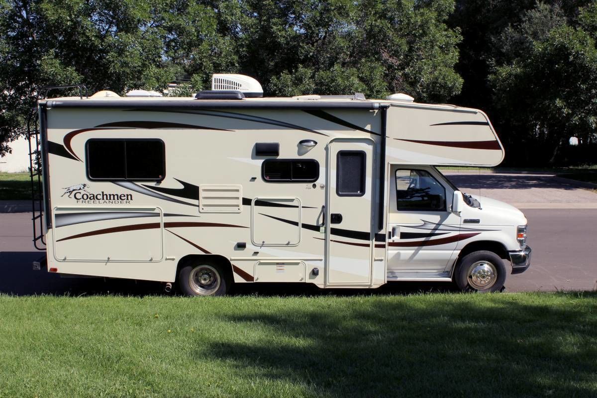 Photo 3 - 2016 Coachmen Class C Motorhome rental photo 5