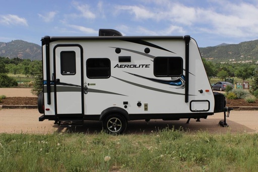 2017 Dutchmen Aerolite Hybrid Travel Trailer for rent in Colorado Springs, CO