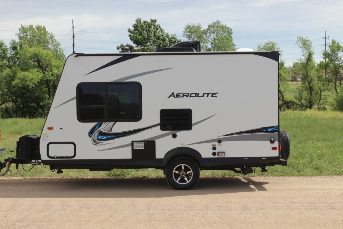 Photo 10 - 2017 Dutchmen Travel Trailer rental photo 12