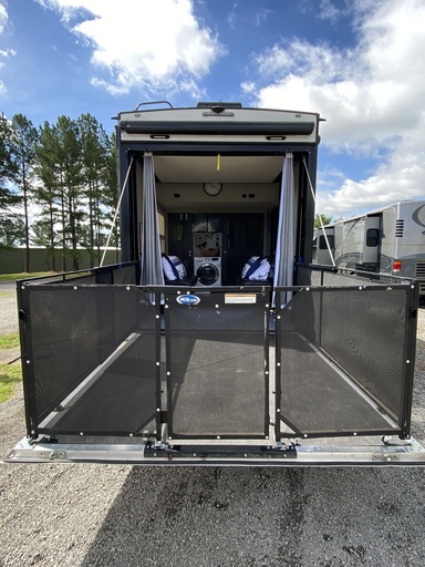 2018 Dutchman Voltage 4205 Toy Hauler for rent in Fort Smith, AR