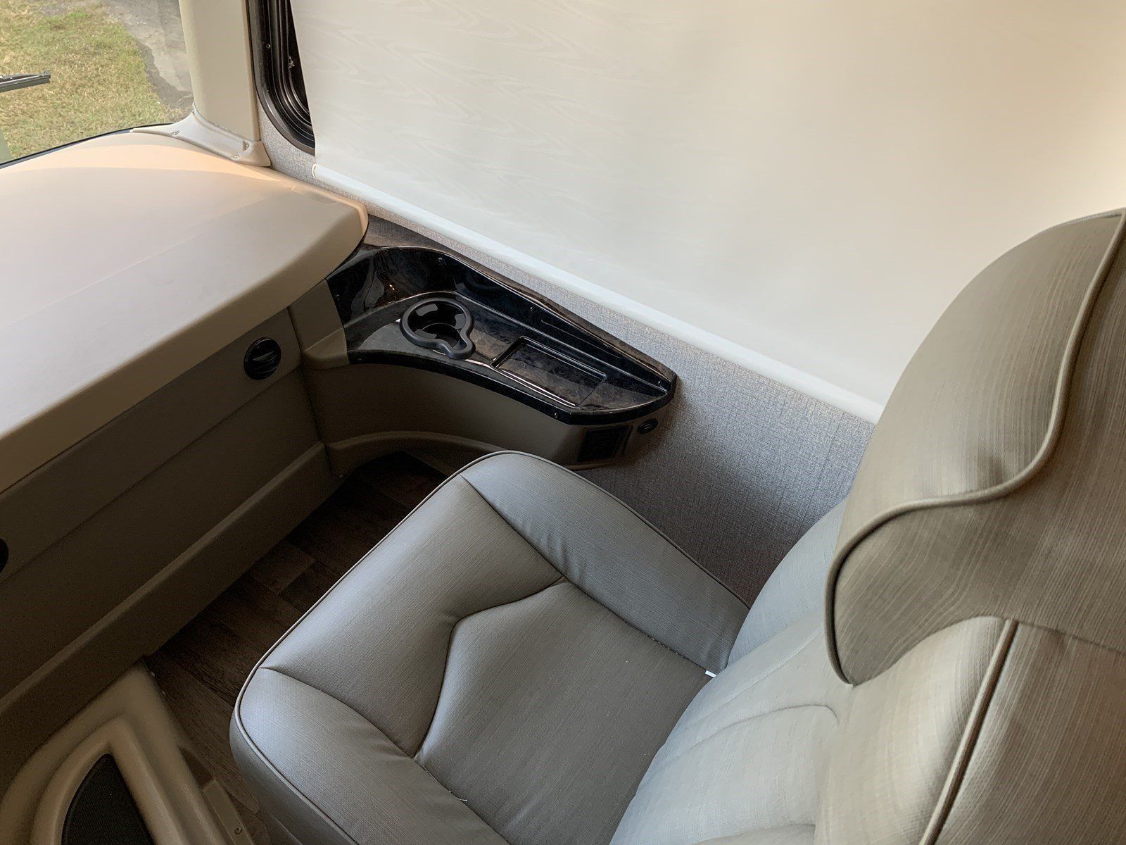 Photo 8 - 2020 Jayco Class A Motorhome rental photo 10