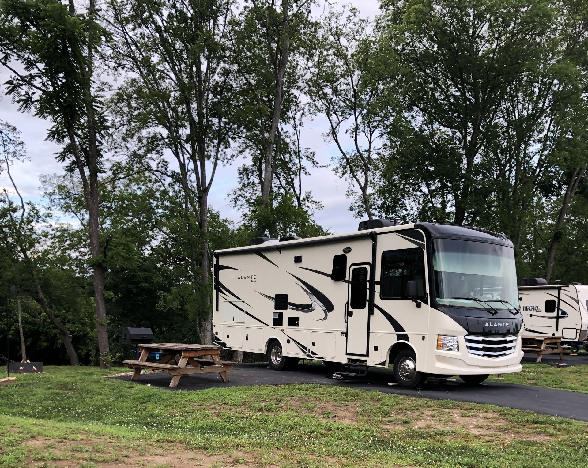 Photo 24 - 2020 Jayco Class A Motorhome rental photo 26