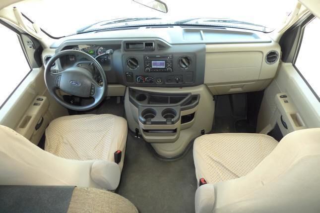 Photo 7 - 2013 Thor Motor Coach Class C Motorhome rental photo 9