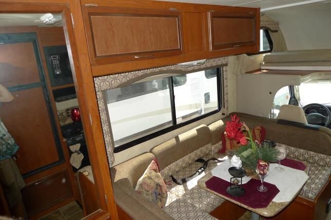 Photo 13 - 2013 Thor Motor Coach Class C Motorhome rental photo 15