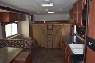 Photo 11 - 2015 Winnebago Class C Motorhome rental photo 13