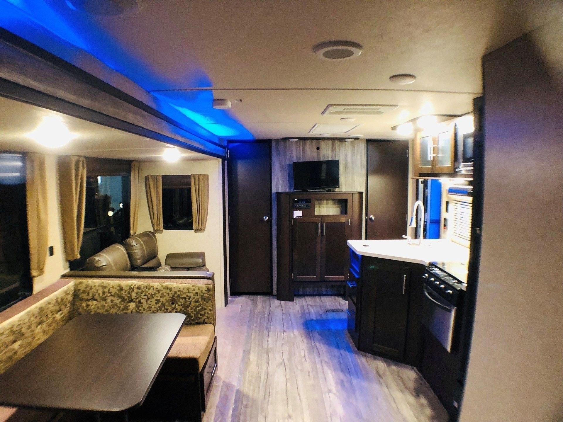 Photo 25 - 2017 Forest River Travel Trailer rental photo 27