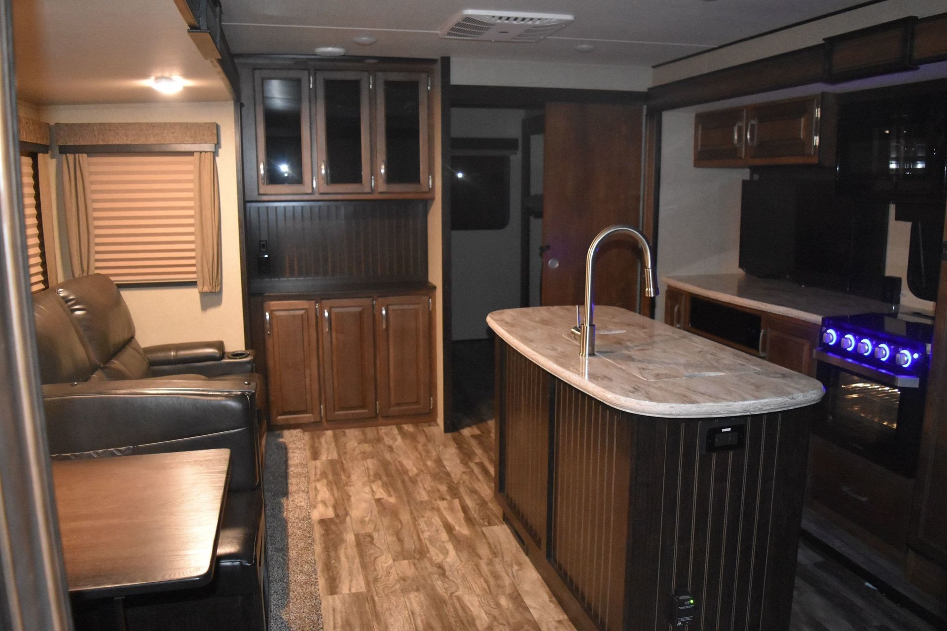 Photo 22 - 2019 Grand Design Travel Trailer rental photo 24