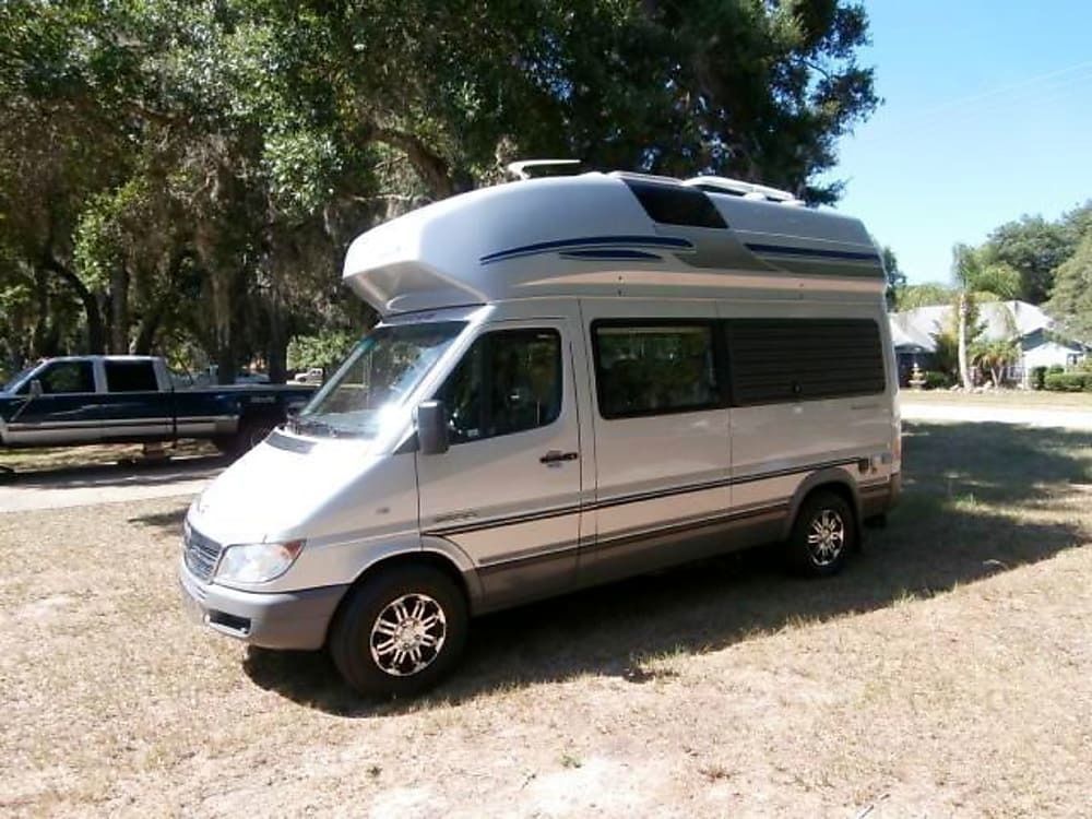 Photo 1 - 2006 Mercedes-Benz Class B Motorhome rental photo 3