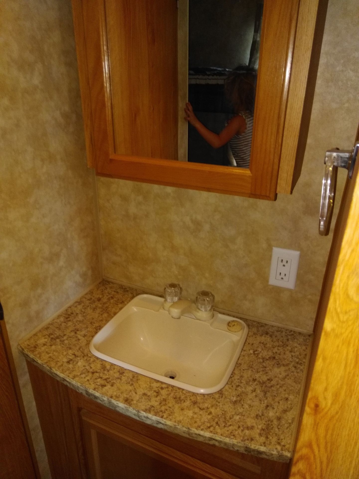 Photo 4 - 2009 Jayco Travel Trailer rental photo 6