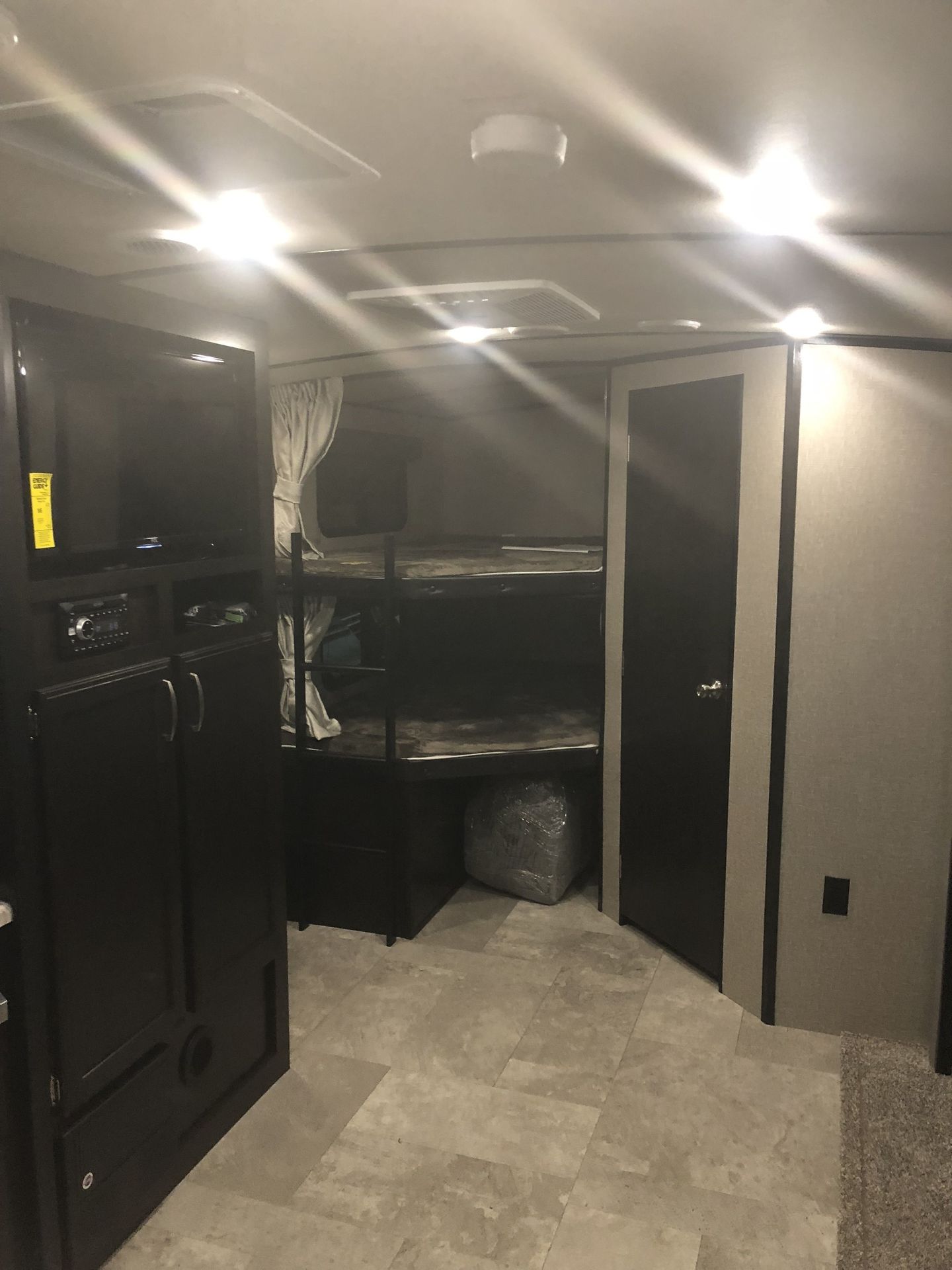 Photo 2 - 2018 Grand Design Travel Trailer rental photo 4