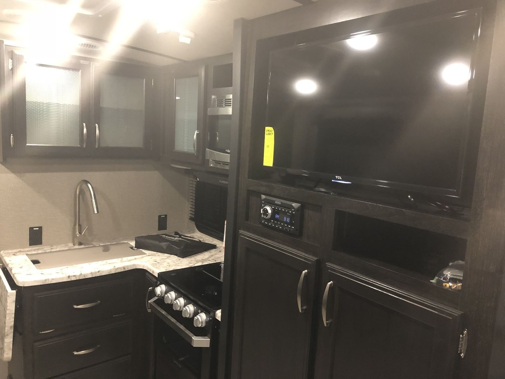 Photo 3 - 2018 Grand Design Travel Trailer rental photo 5