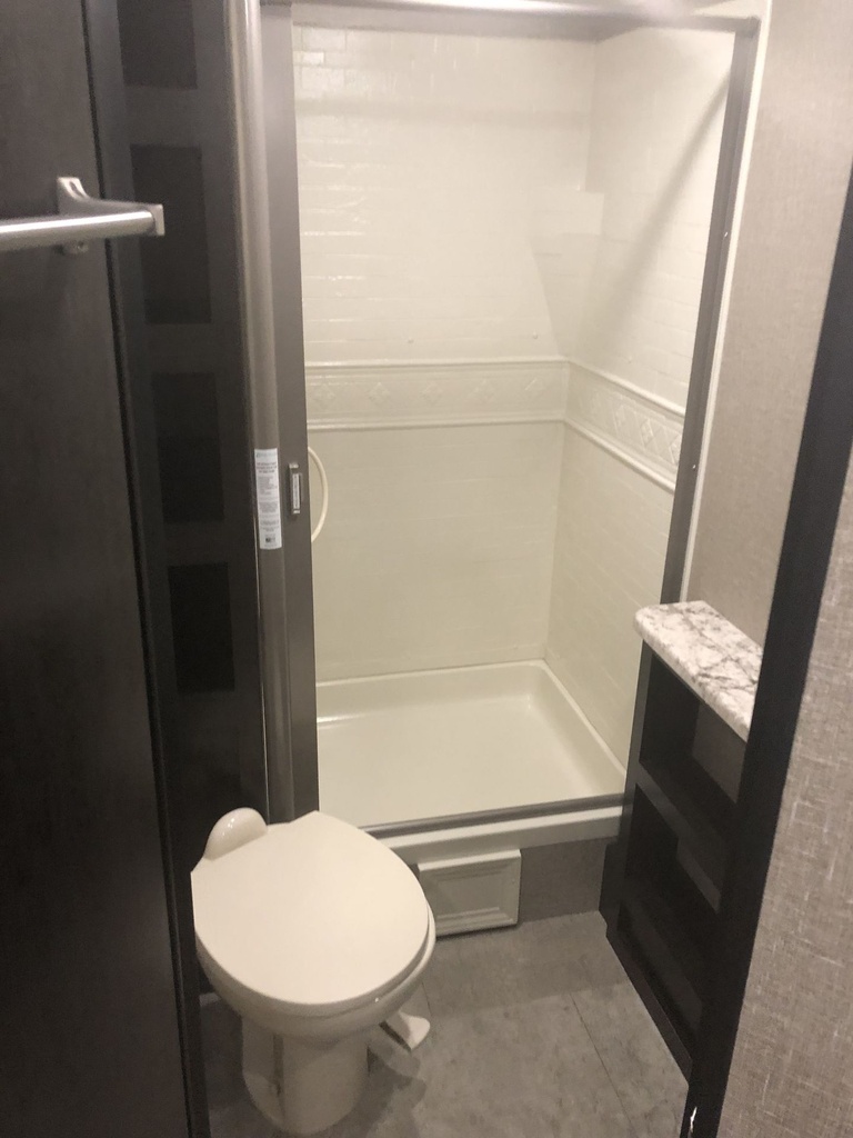 Photo 4 - 2018 Grand Design Travel Trailer rental photo 6