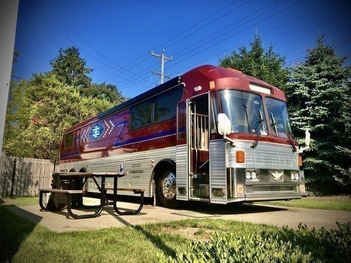 Photo 31 - 1985 Eagle Class A Motorhome rental photo 33
