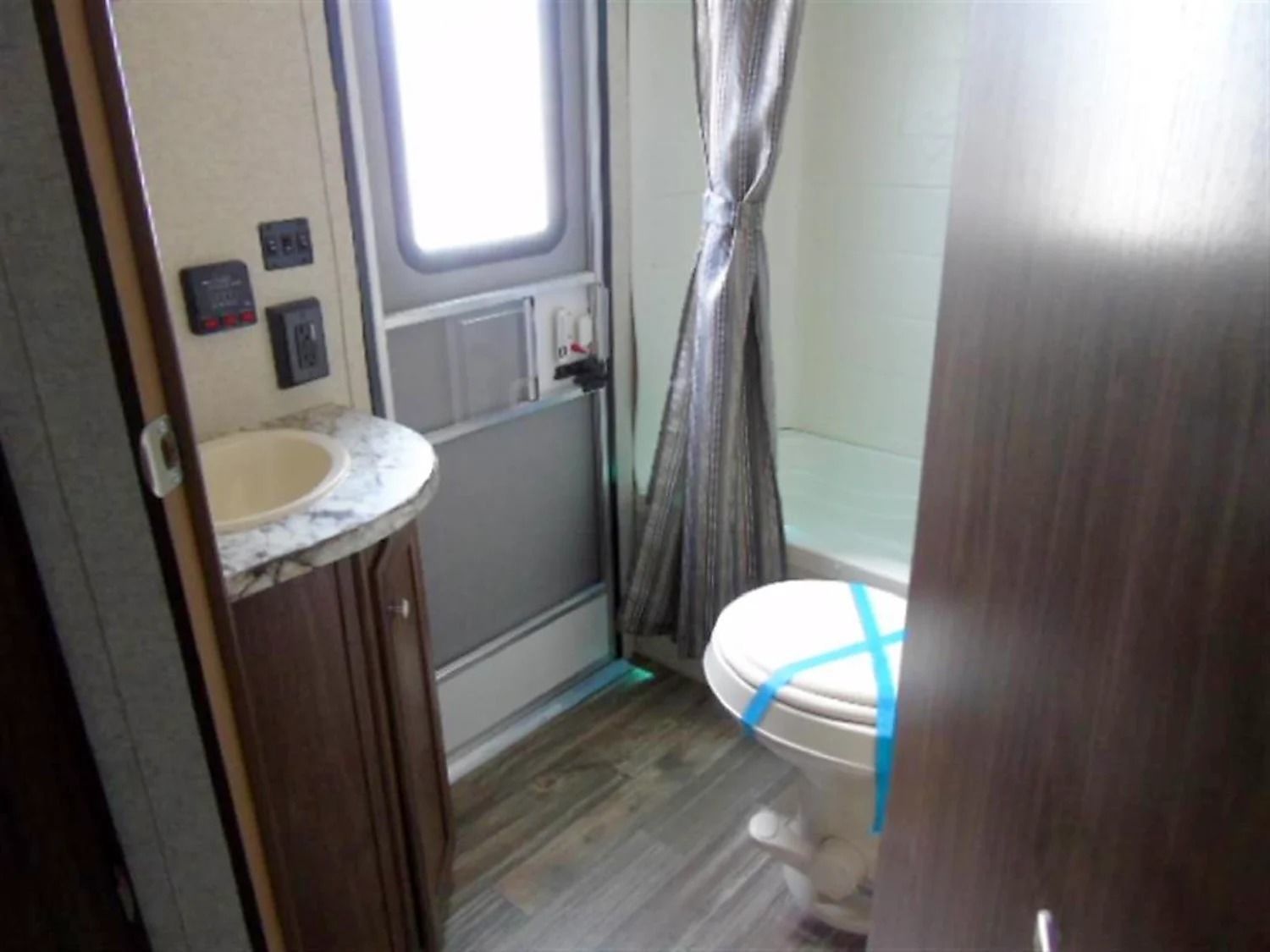Photo 2 - 2016 Heartland Travel Trailer rental photo 4
