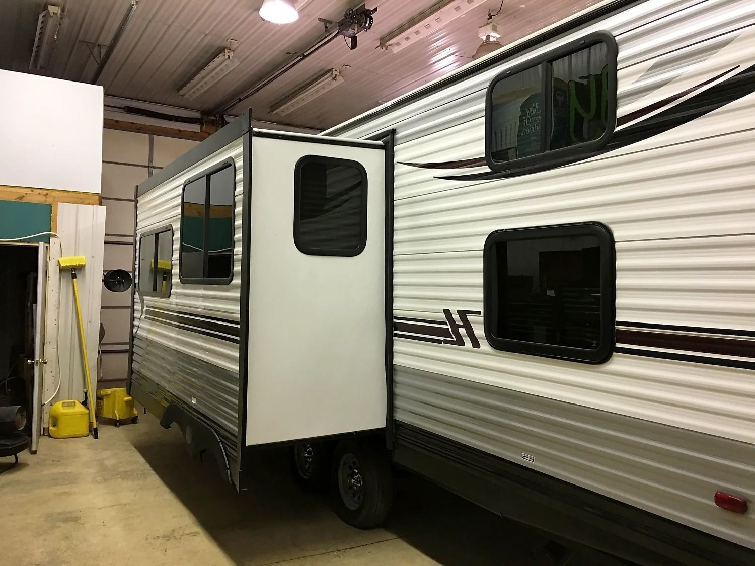 Photo 7 - 2016 Heartland Travel Trailer rental photo 9