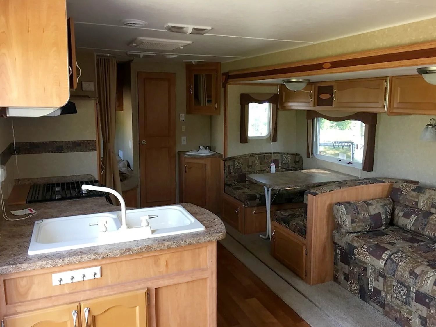 Photo 2 - 2010 Gulfstream Travel Trailer rental photo 4