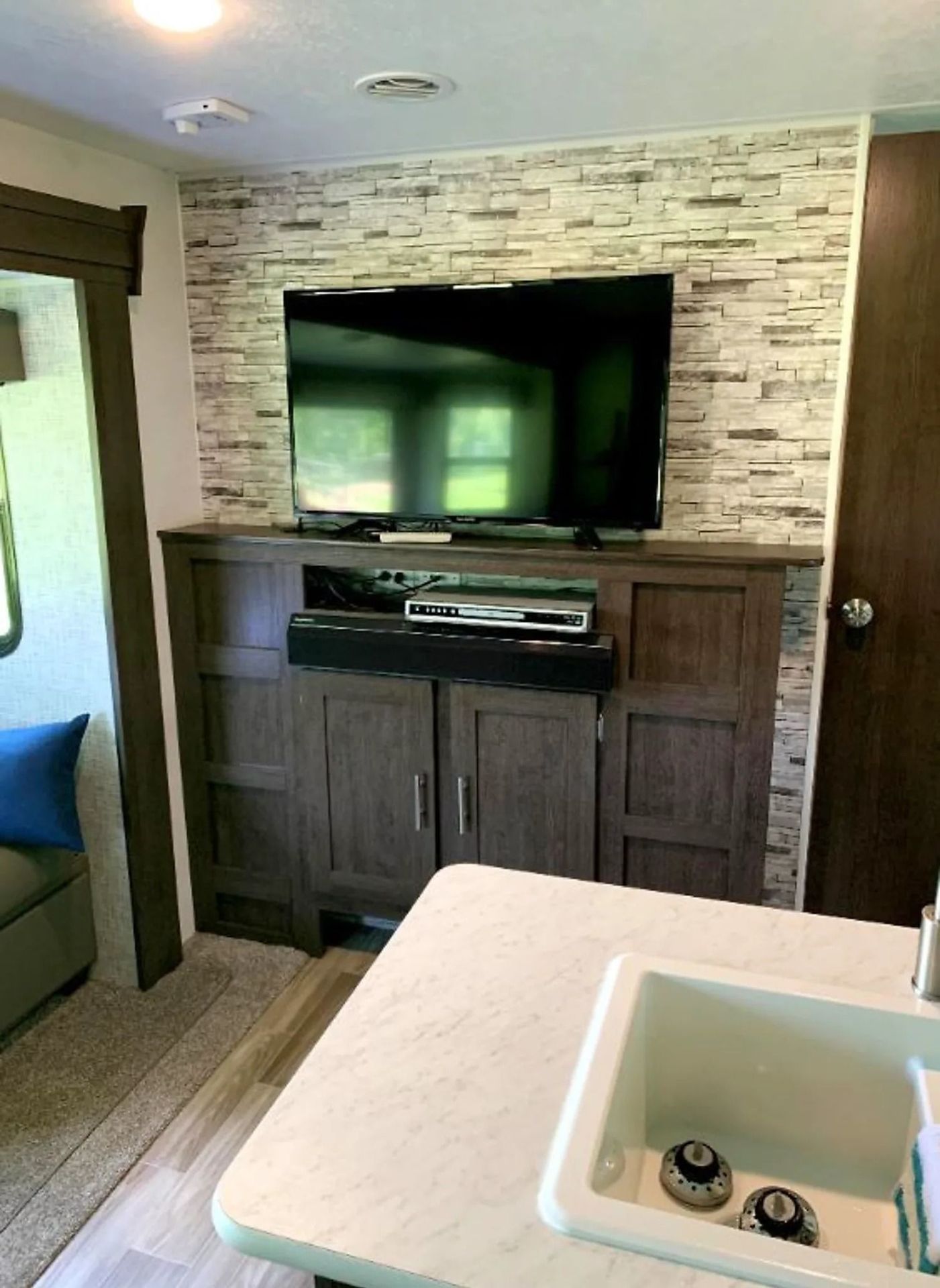 Photo 5 - 2019 Forest River Travel Trailer rental photo 7