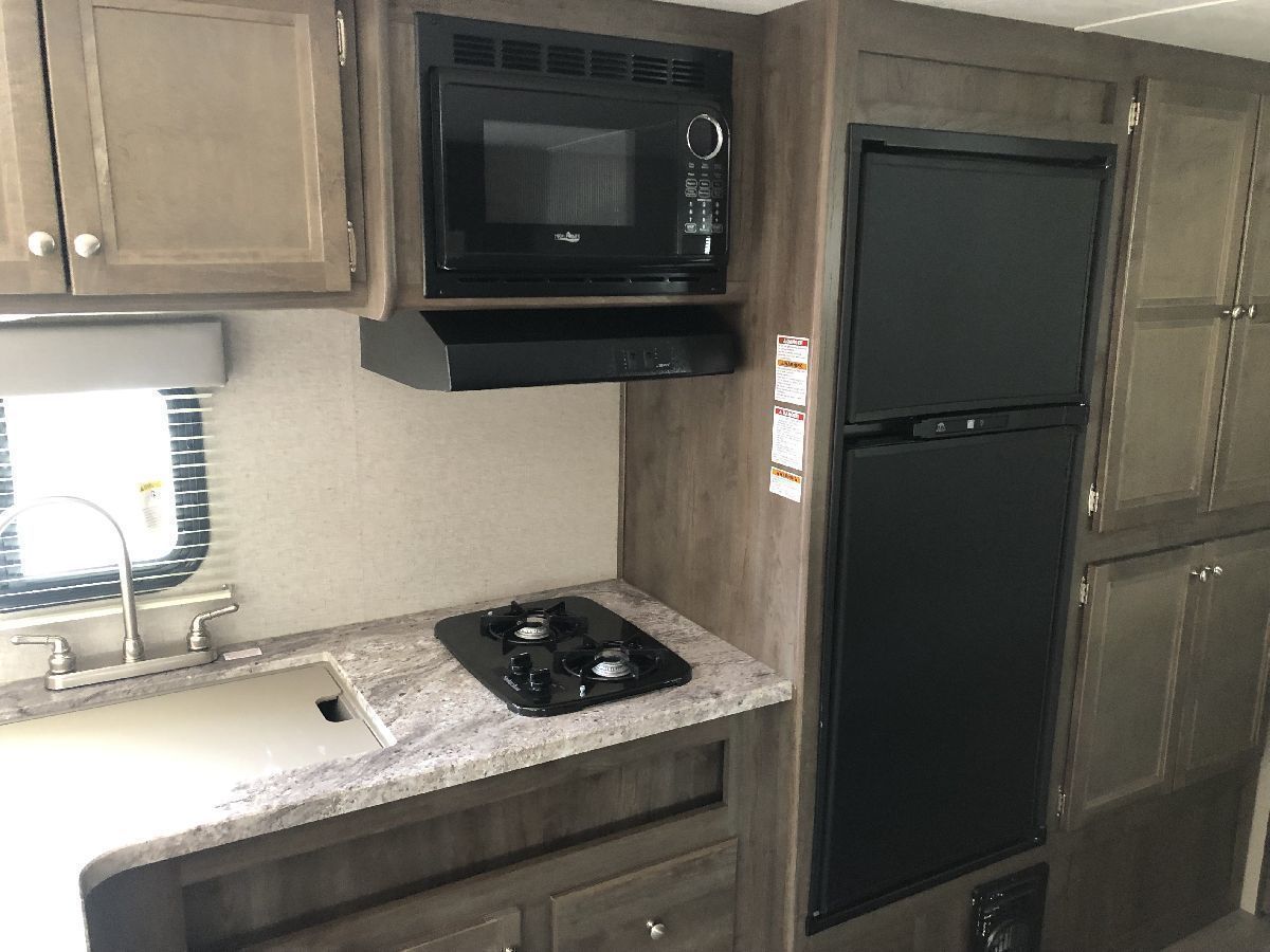 Photo 5 - 2019 Dutchmen Travel Trailer rental photo 7