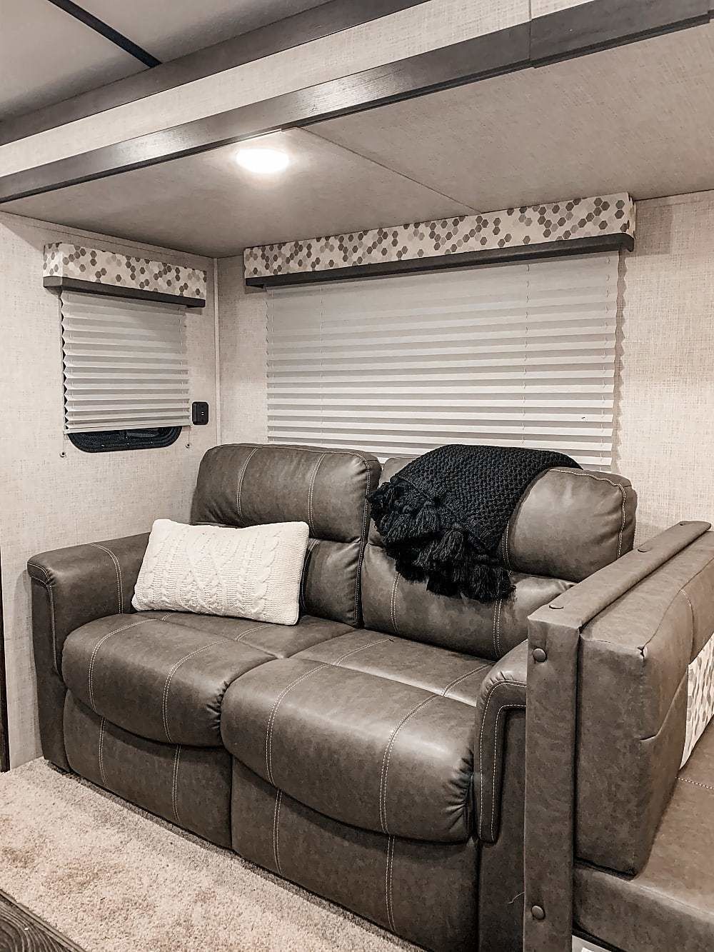 Photo 5 - 2020 Keystone Travel Trailer rental photo 6