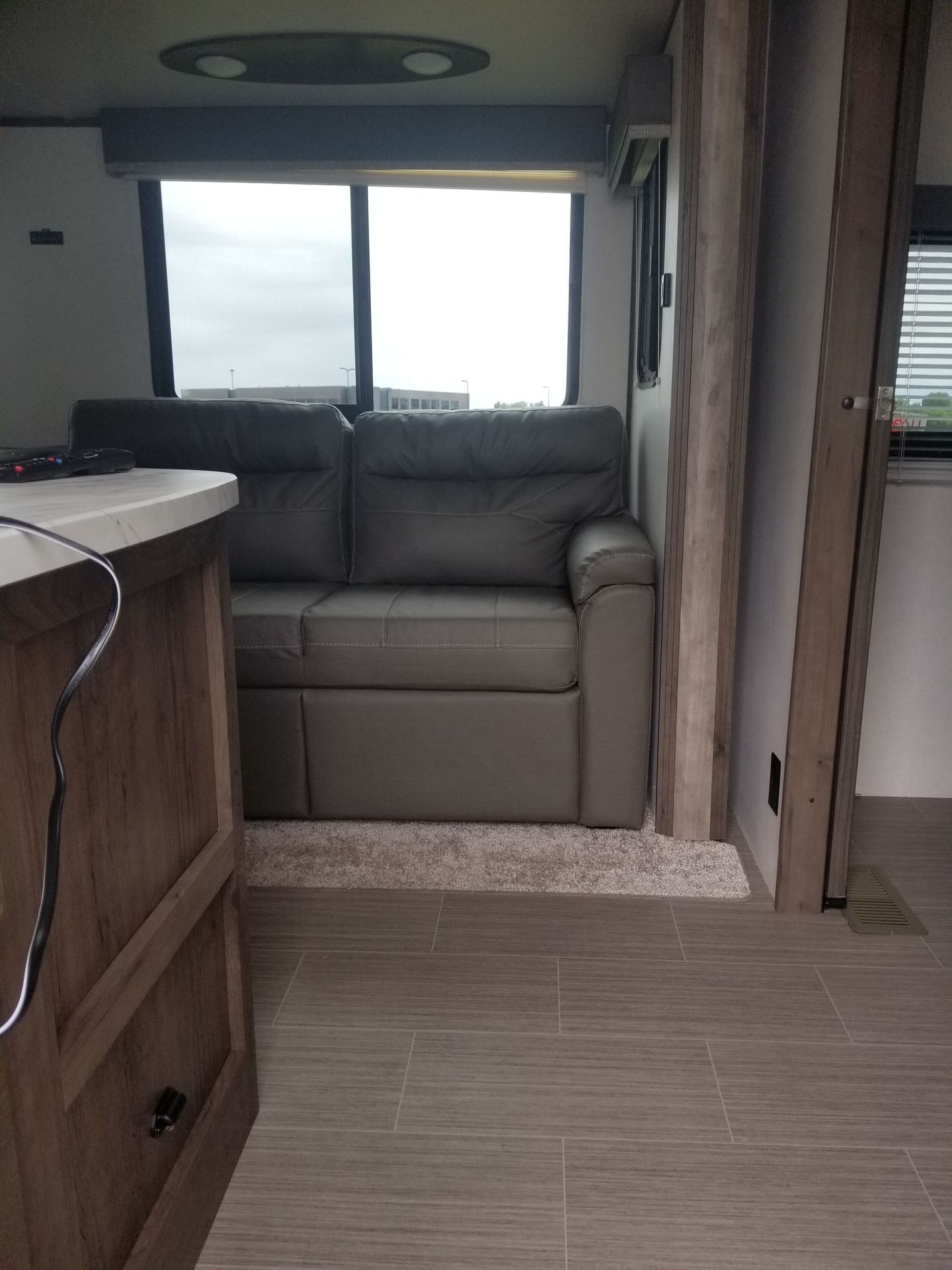 Photo 4 - 2021 Keystone Rv Travel Trailer rental photo 6