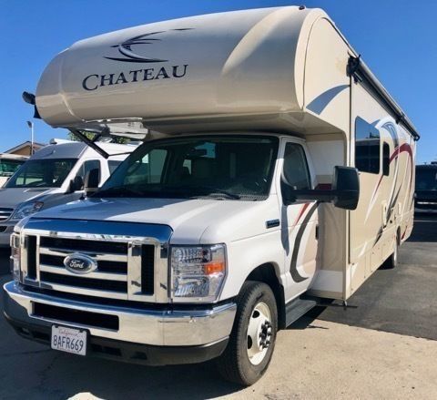 Photo 0 - 2018 Thor Class C Motorhome rental photo 2