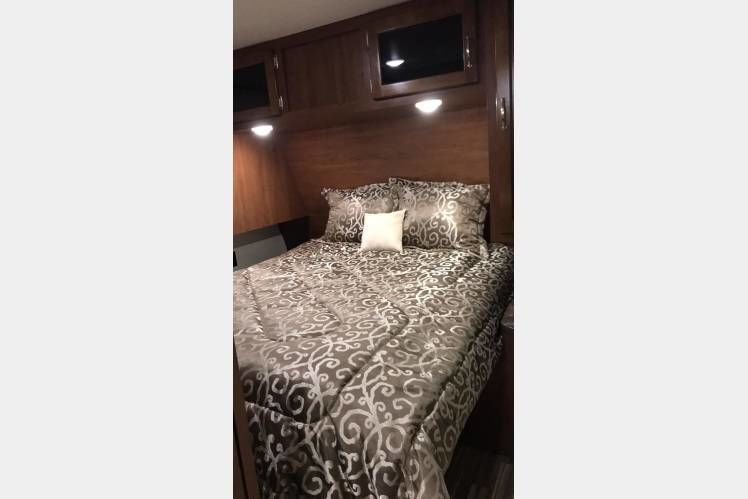 Photo 4 - 2017 Jayco Travel Trailer rental photo 6