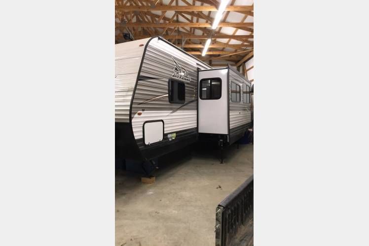 Photo 6 - 2017 Jayco Travel Trailer rental photo 8