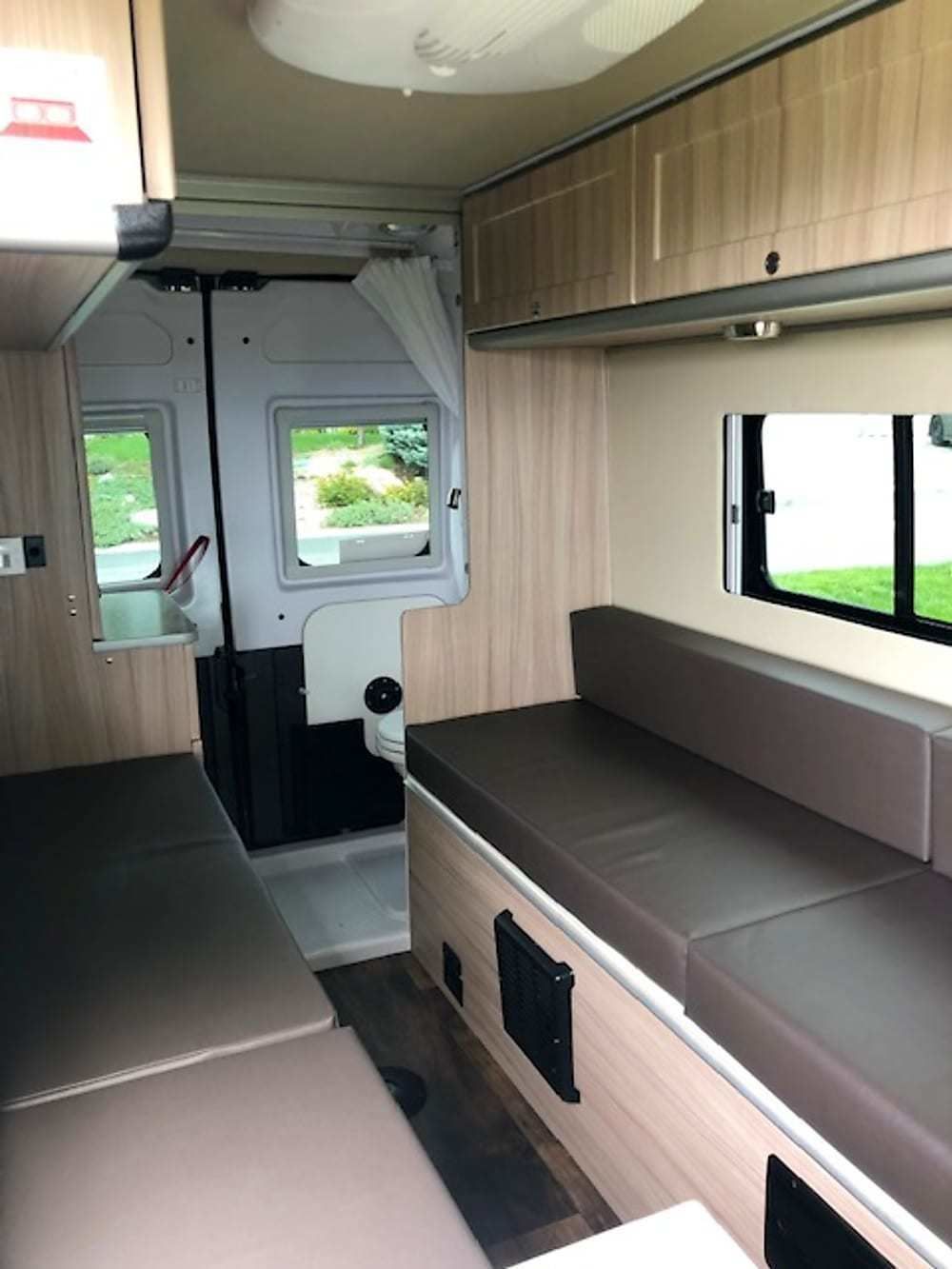 Photo 6 - 2019 Hymer Class B Motorhome rental photo 8