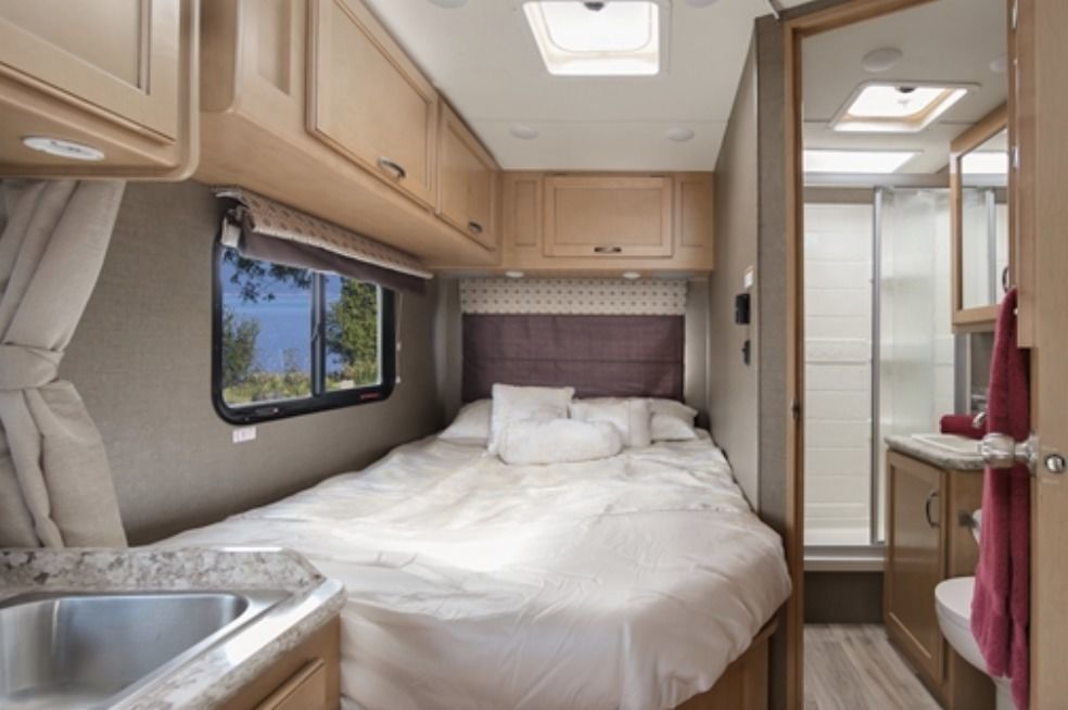 Photo 2 - 2019 Thor Class C Motorhome rental photo 4