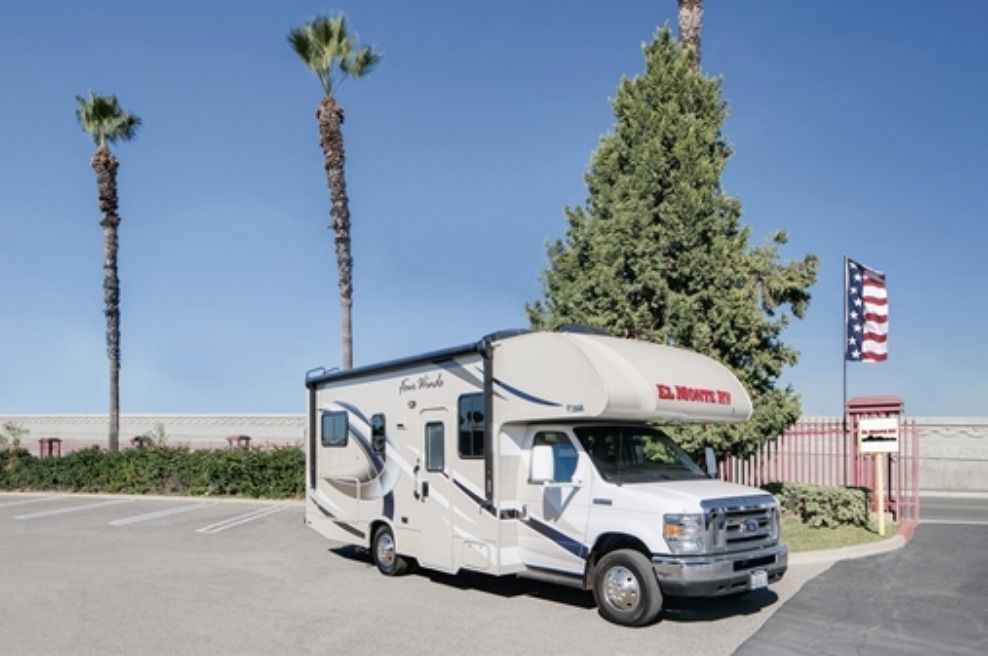 Photo 6 - 2019 Thor Class C Motorhome rental photo 8