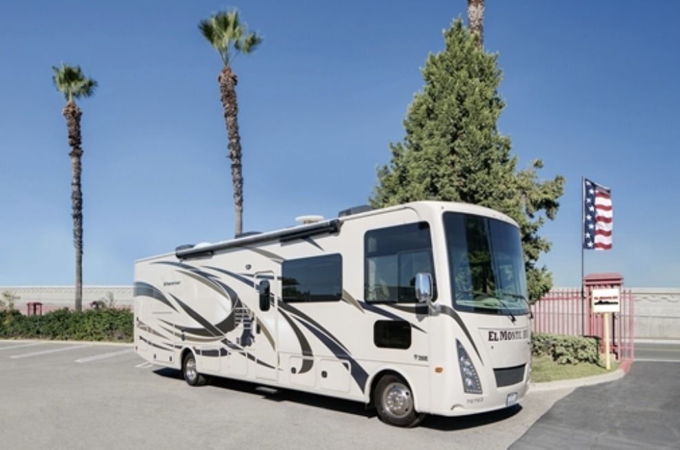 Photo 5 - 2018 Thor Class A Motorhome rental photo 7