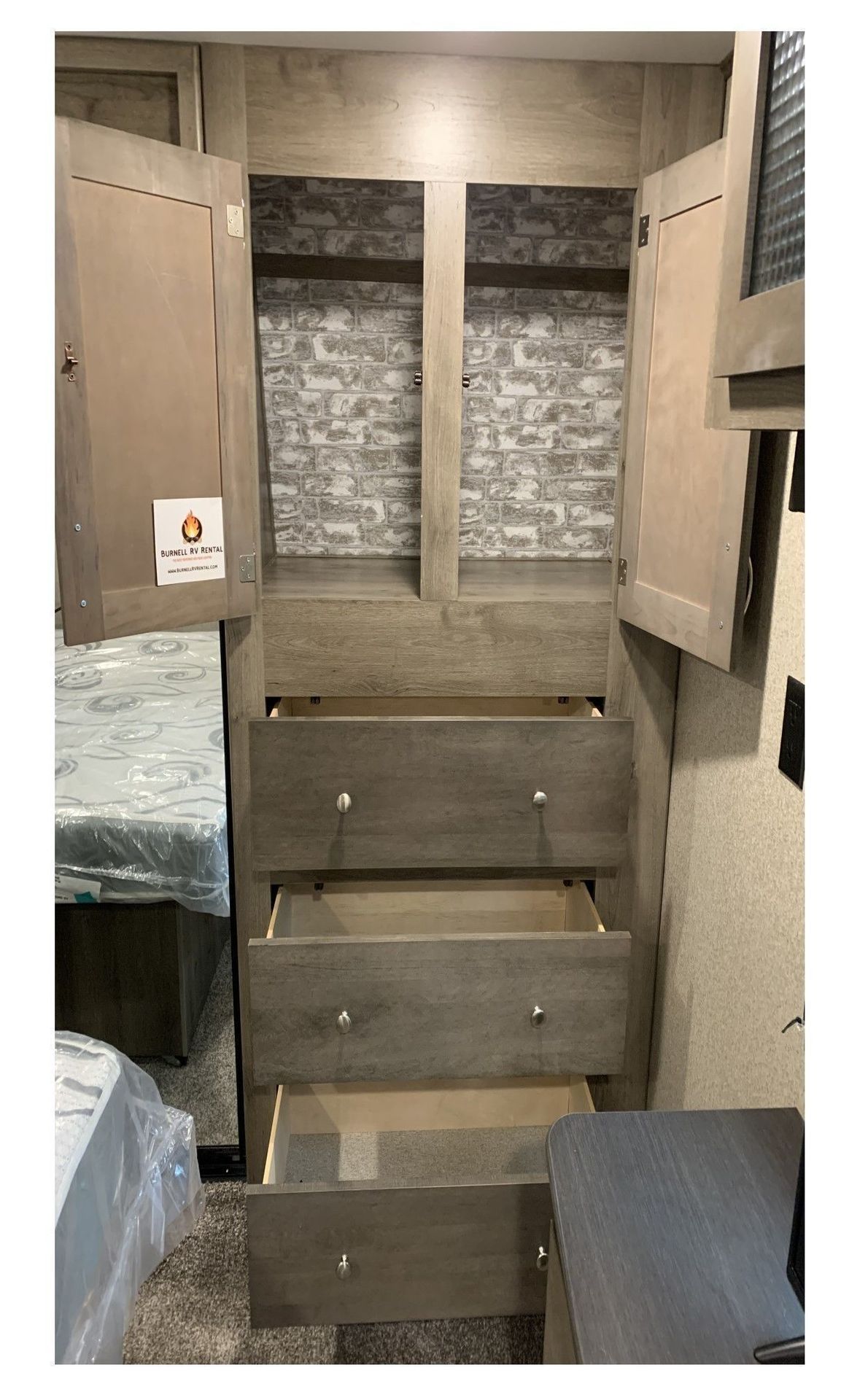Photo 22 - 2020 Keystone Rv Fifth Wheel rental photo 24