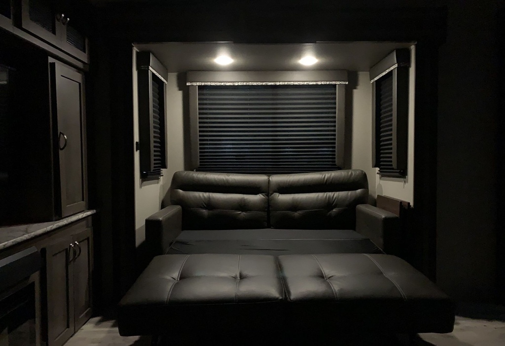 Photo 26 - 2020 Keystone Rv Fifth Wheel rental photo 28