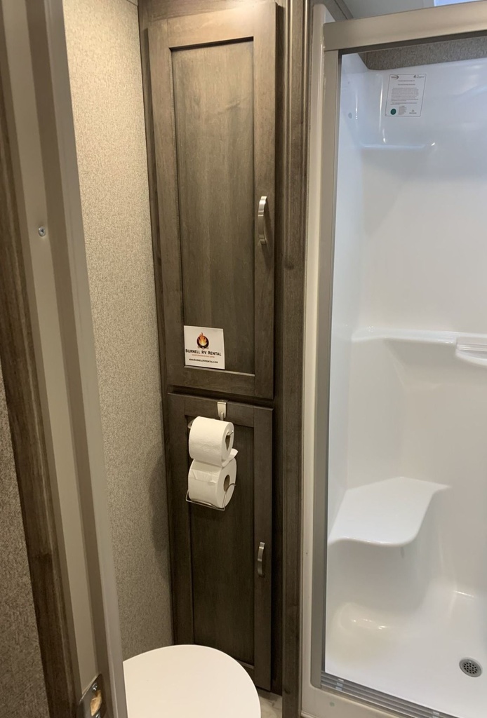 Photo 41 - 2020 Keystone Rv Fifth Wheel rental photo 43