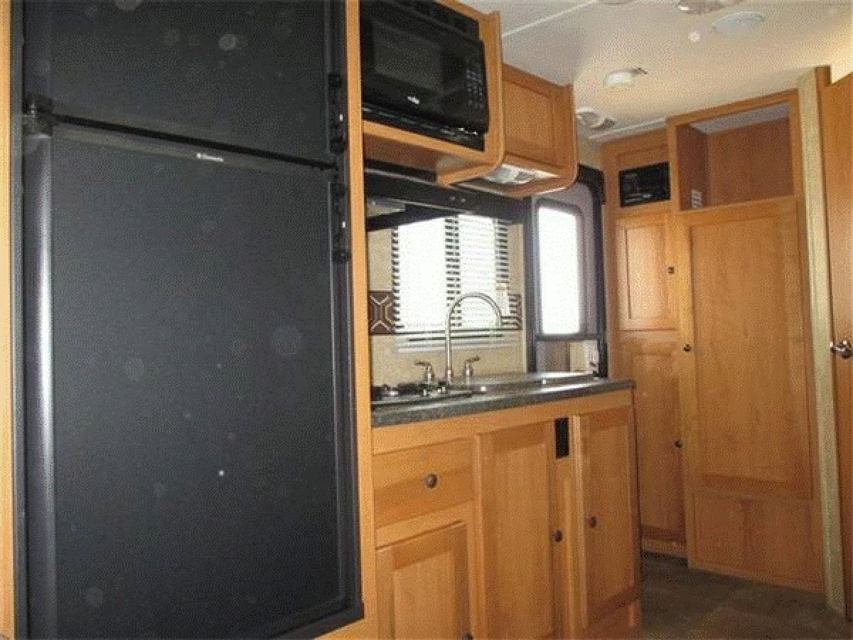 Photo 7 - 2014 Cruiser Rv Travel Trailer rental photo 9